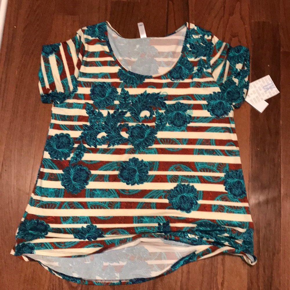 Classic T lula Roe! With tags